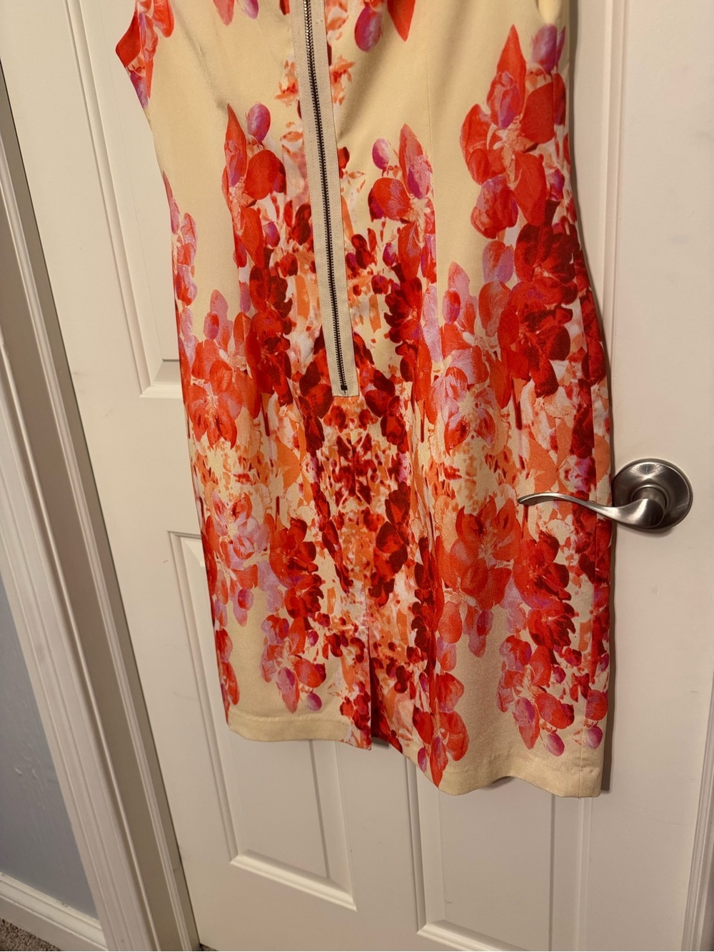 Adrianna Papell Floral Red Orange Cream Sleeveless Shift Dress Sz 12 EUC - Picture 5 of 8